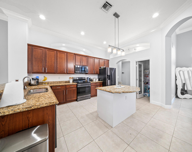 5918 Nw Hann Drive - Photo Thumbnail 25