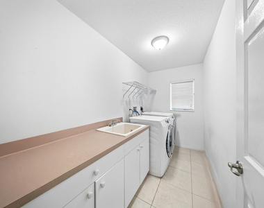 5918 Nw Hann Drive - Photo Thumbnail 27
