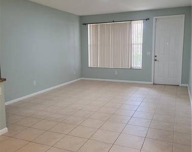 3569 Forest Hill Boulevard - Photo Thumbnail 8