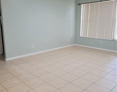 3569 Forest Hill Boulevard - Photo Thumbnail 7