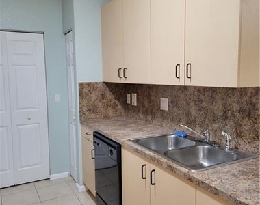 3569 Forest Hill Boulevard - Photo Thumbnail 4