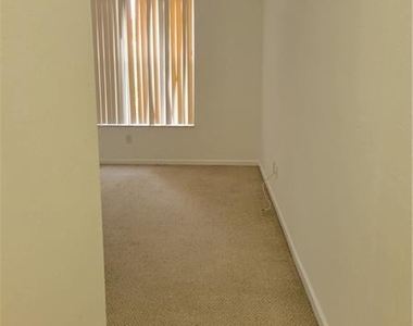 3569 Forest Hill Boulevard - Photo Thumbnail 25