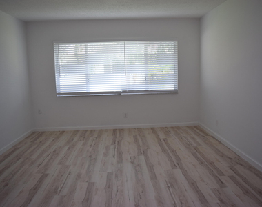 151 Se 6th Avenue - Photo Thumbnail 4
