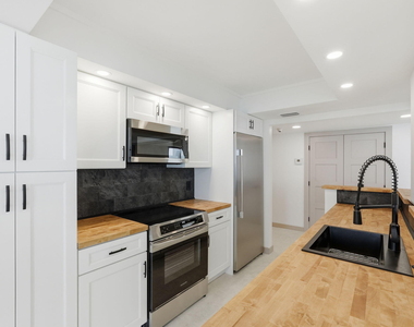 5460 N Ocean Drive - Photo Thumbnail 34