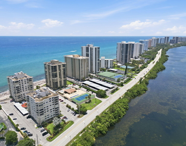 5460 N Ocean Drive - Photo Thumbnail 3