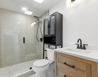5460 N Ocean Drive - Photo Thumbnail 9