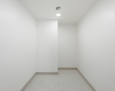 5460 N Ocean Drive - Photo Thumbnail 19