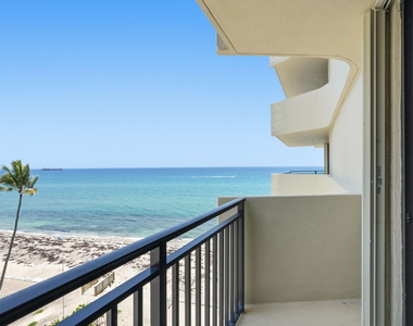 5460 N Ocean Drive - Photo Thumbnail 20