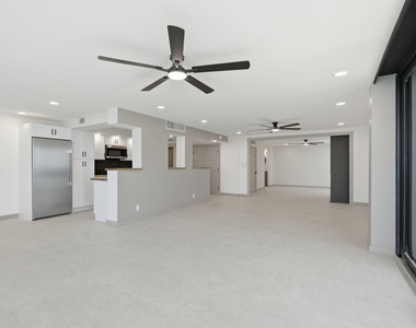 5460 N Ocean Drive - Photo Thumbnail 24