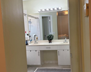 593 Bedford Avenue - Photo Thumbnail 40