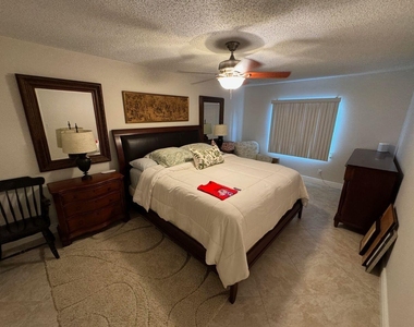 6219 Bay Club Drive - Photo Thumbnail 13