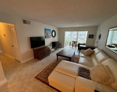 6219 Bay Club Drive - Photo Thumbnail 2