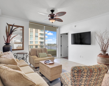 625 Casa Loma Boulevard - Photo Thumbnail 1