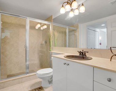 625 Casa Loma Boulevard - Photo Thumbnail 12