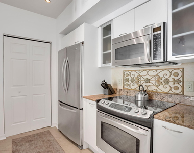625 Casa Loma Boulevard - Photo Thumbnail 8