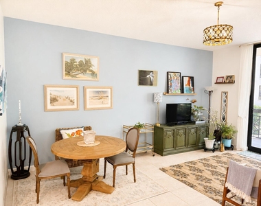 801 S Olive Avenue - Photo Thumbnail 2
