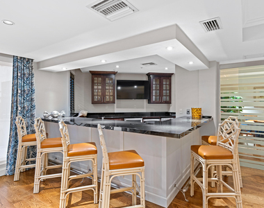 801 S Olive Avenue - Photo Thumbnail 9