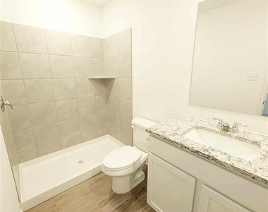 1939 Wolford Way - Photo Thumbnail 9