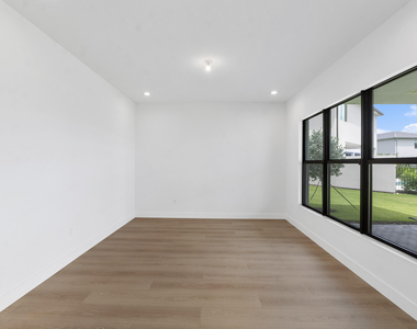 9322 Sunflower Mdw Road - Photo Thumbnail 23