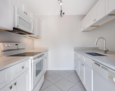 185 Charter Way - Photo Thumbnail 5