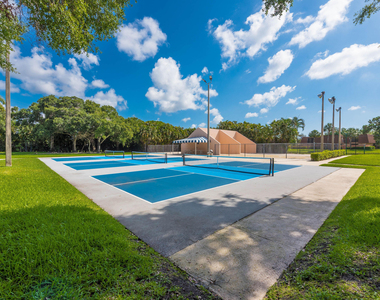 185 Charter Way - Photo Thumbnail 32