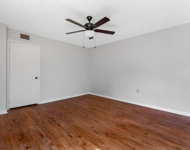 185 Charter Way - Photo Thumbnail 18