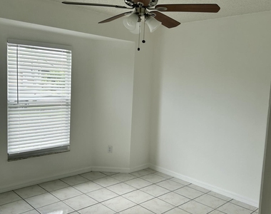 367 Sw Donna Terrace - Photo Thumbnail 11