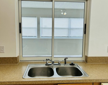367 Sw Donna Terrace - Photo Thumbnail 5