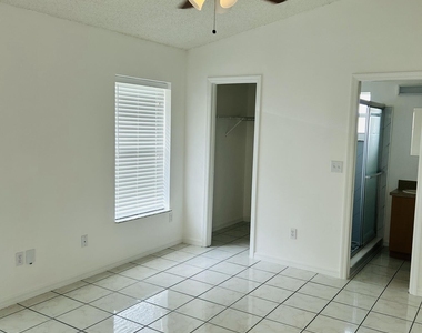 367 Sw Donna Terrace - Photo Thumbnail 14
