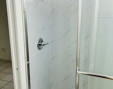 367 Sw Donna Terrace - Photo Thumbnail 15