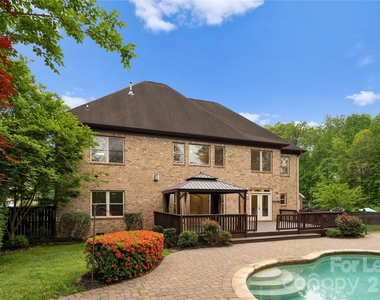 7307 Roseland Avenue - Photo Thumbnail 45