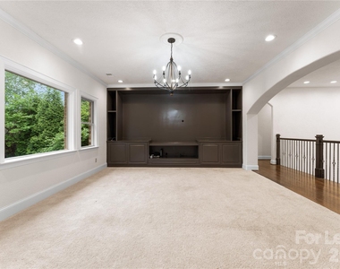 7307 Roseland Avenue - Photo Thumbnail 25