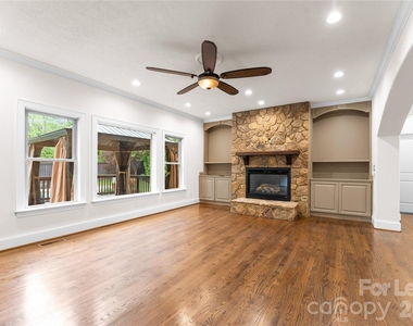 7307 Roseland Avenue - Photo Thumbnail 14