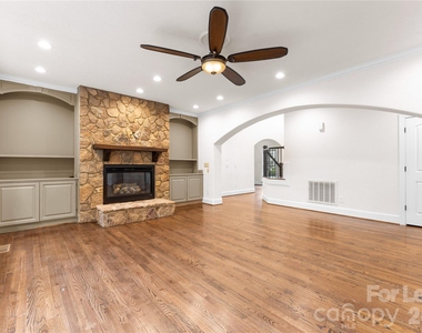 7307 Roseland Avenue - Photo Thumbnail 15