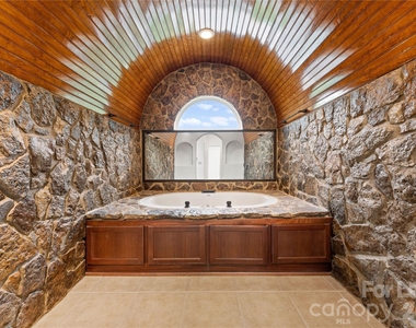 7307 Roseland Avenue - Photo Thumbnail 31