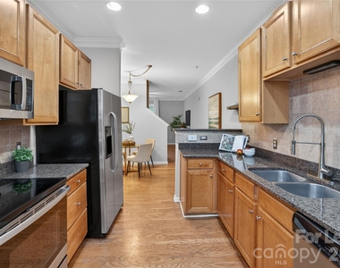 1508 Walnut View Drive - Photo Thumbnail 8