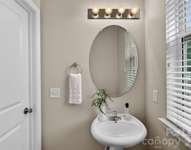 1508 Walnut View Drive - Photo Thumbnail 14