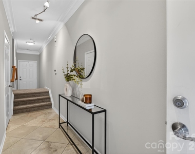1508 Walnut View Drive - Photo Thumbnail 2