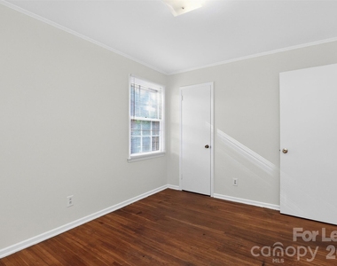 1813 Lasalle Street - Photo Thumbnail 9