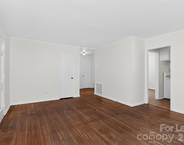1813 Lasalle Street - Photo Thumbnail 3