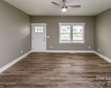154 Mckinnon Avenue Ne - Photo Thumbnail 5