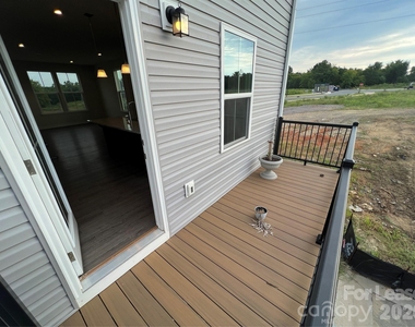 1814 Aspire Street - Photo Thumbnail 9