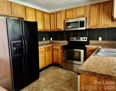 535 Pearl Street - Photo Thumbnail 4