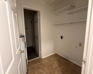 535 Pearl Street - Photo Thumbnail 8