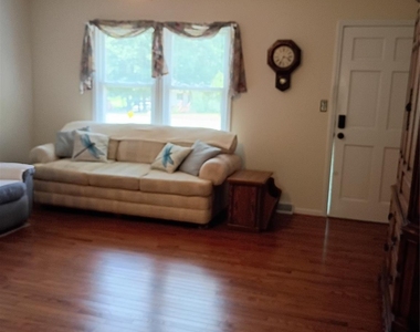 5912 Mcgregor Drive - Photo Thumbnail 2