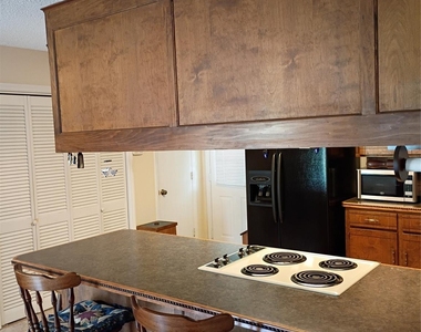 5912 Mcgregor Drive - Photo Thumbnail 8