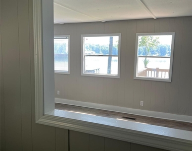 6950 Ingleside Drive - Photo Thumbnail 4