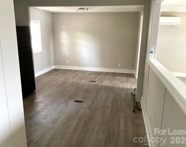 6950 Ingleside Drive - Photo Thumbnail 3