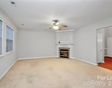 10938 Sedgemoor Lane - Photo Thumbnail 6