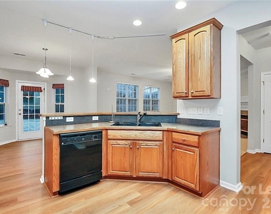 10938 Sedgemoor Lane - Photo Thumbnail 13